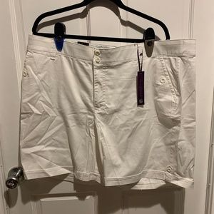 Gloria Vanderbilt White Shorts Size 20W